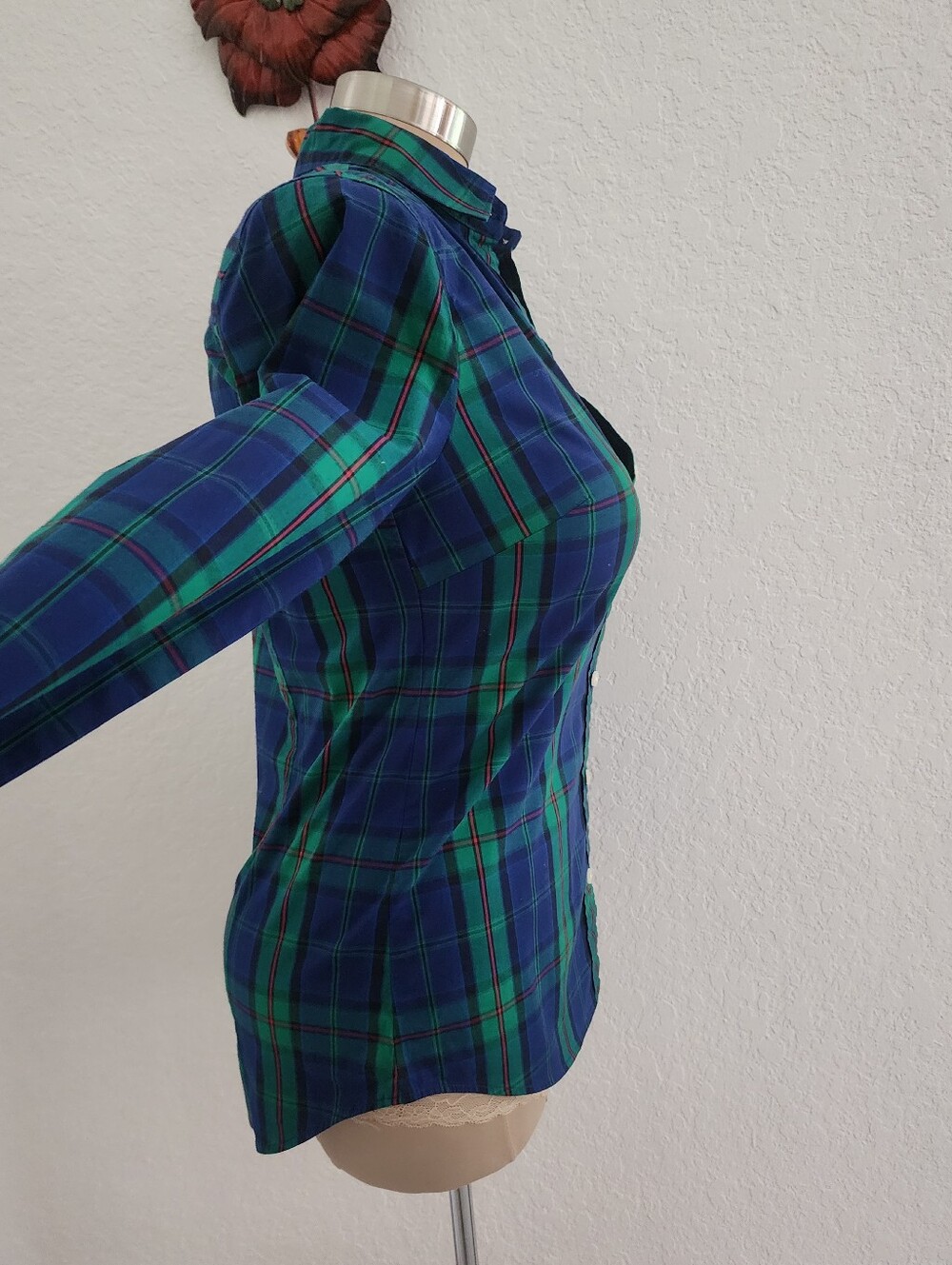 J CREW | Women's Green & Blue Plaid Button-Down Shirt - Picture 7 of 13